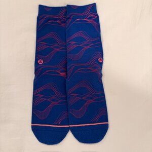 Almost new in excellent condition Stance women's sock. Size 8-10. Crew length